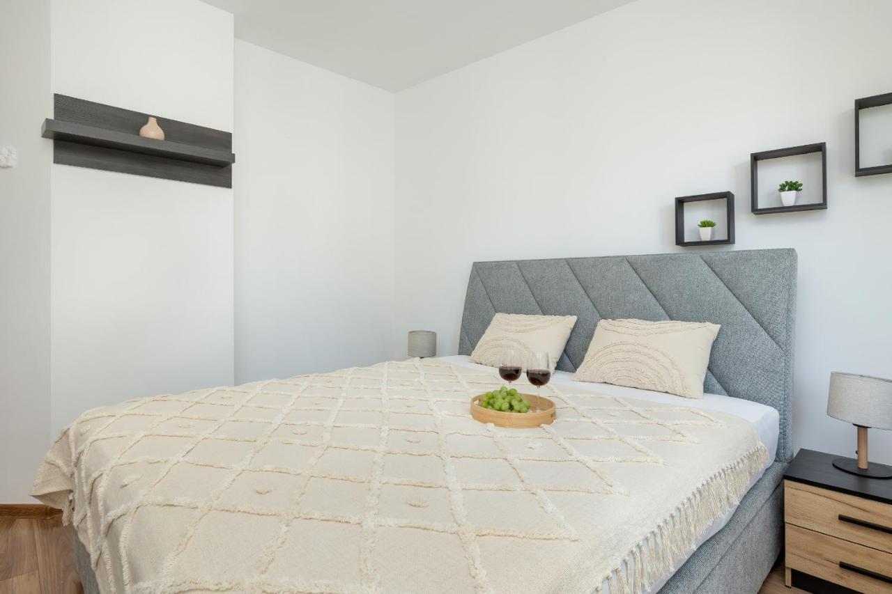 Bright & Spacious Family Apartment In Miedzyzdroje With Parking And 3 Balconies By Noclegi Renters ภายนอก รูปภาพ
