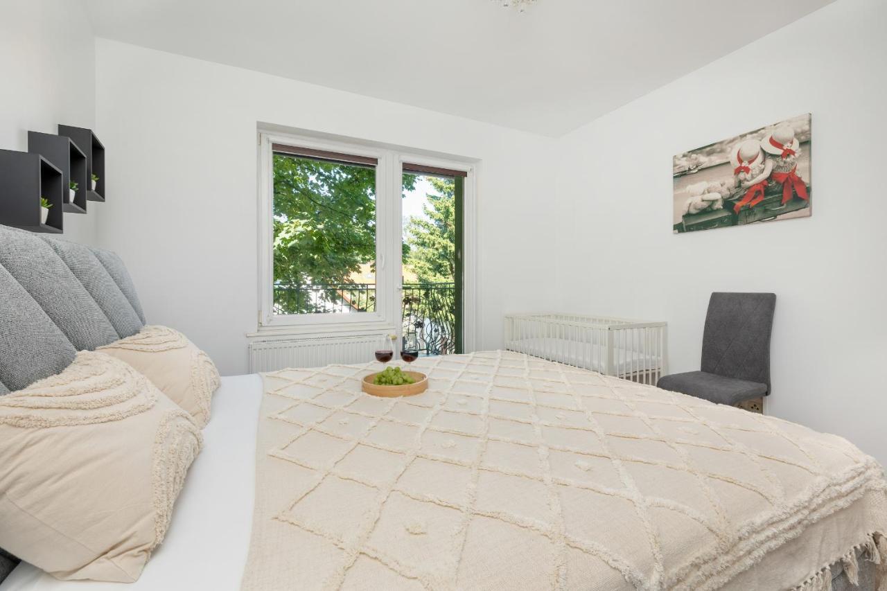 Bright & Spacious Family Apartment In Miedzyzdroje With Parking And 3 Balconies By Noclegi Renters ภายนอก รูปภาพ